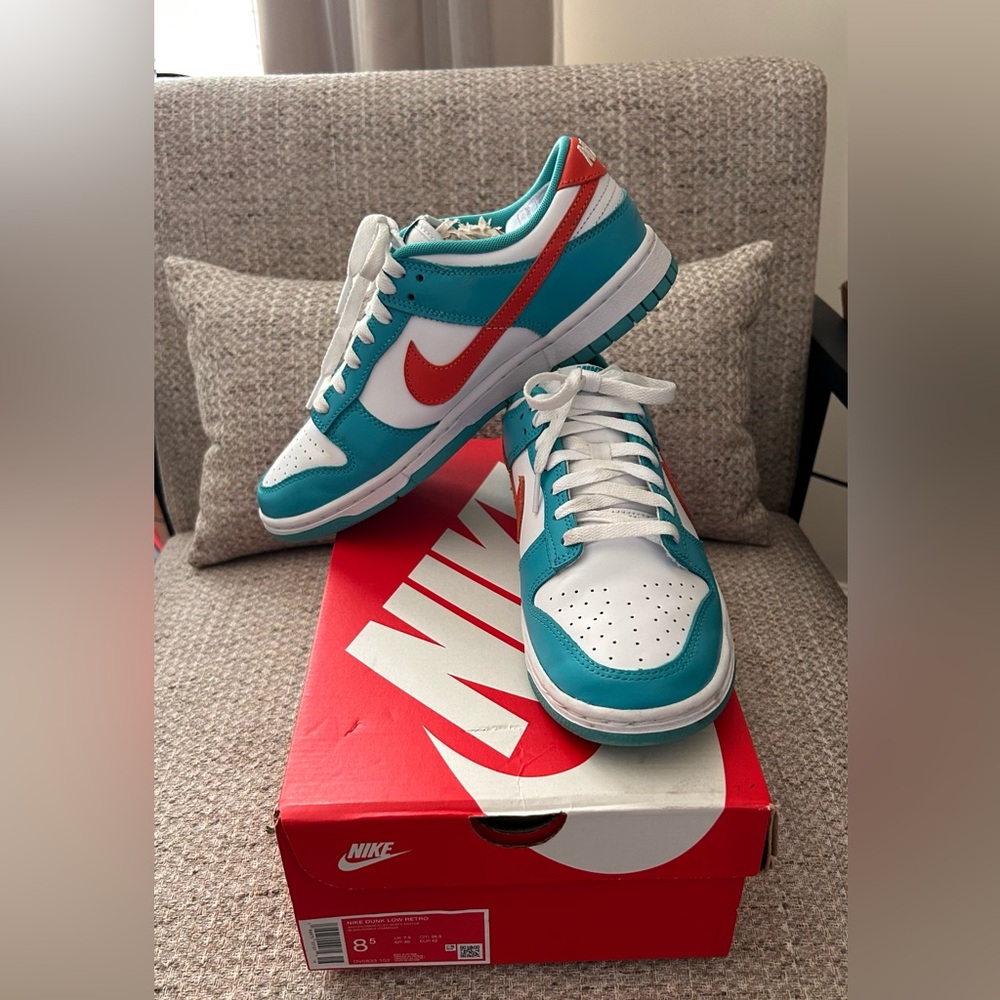 NIKE DUNK LOW RETRO SNEAKERS
